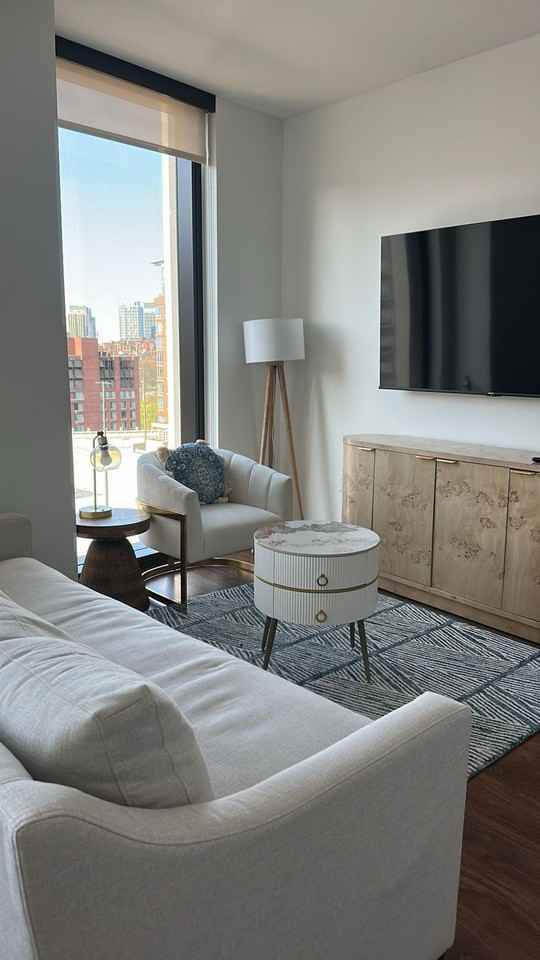 212 Stuart Street - Photo 2 of 84