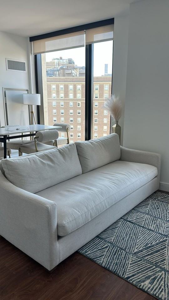 212 Stuart Street - Photo 5 of 84