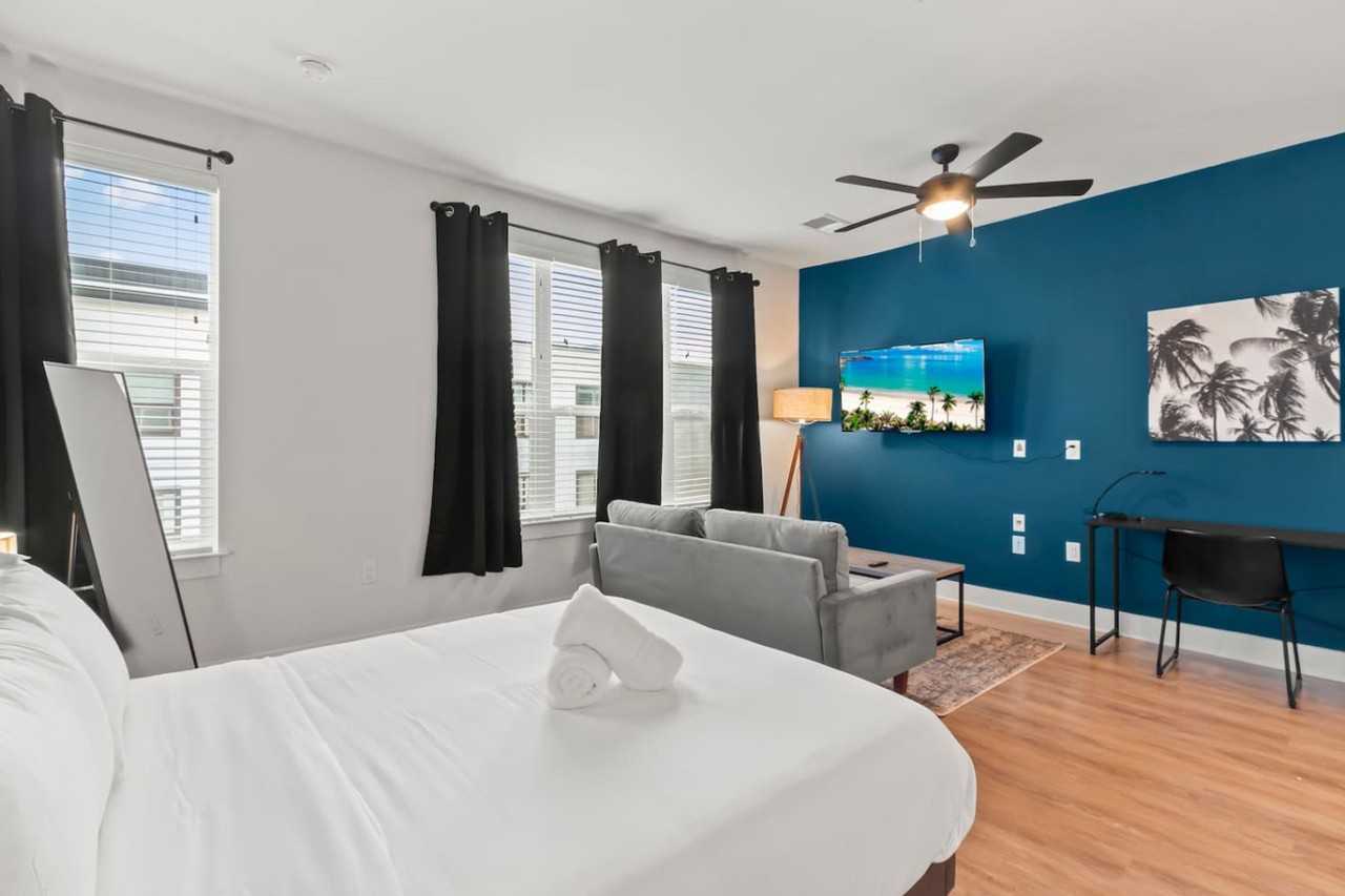 2317 W Grace St #1312501P - Photo 5 of 26