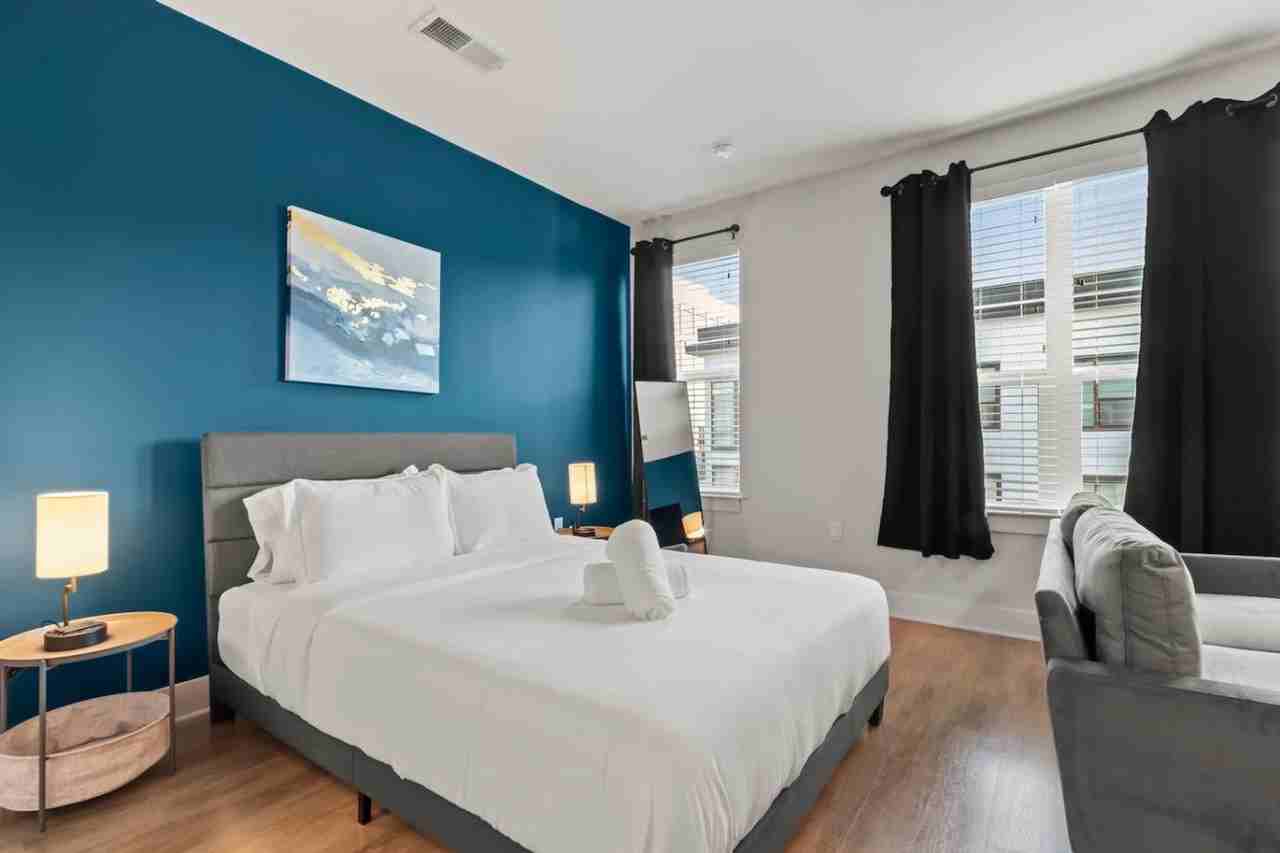 2317 W Grace St #1312501P - Photo 7 of 28