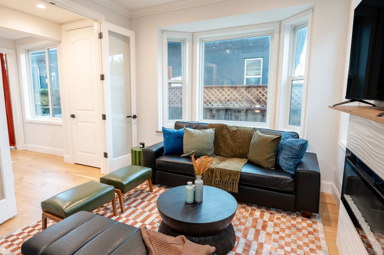 661 Hampshire Ave #1373796P - Photo 4 of 41