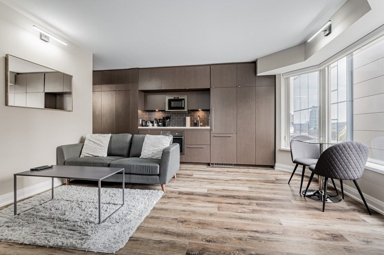 155 Yorkville Ave #1513704P - Photo 2 of 28