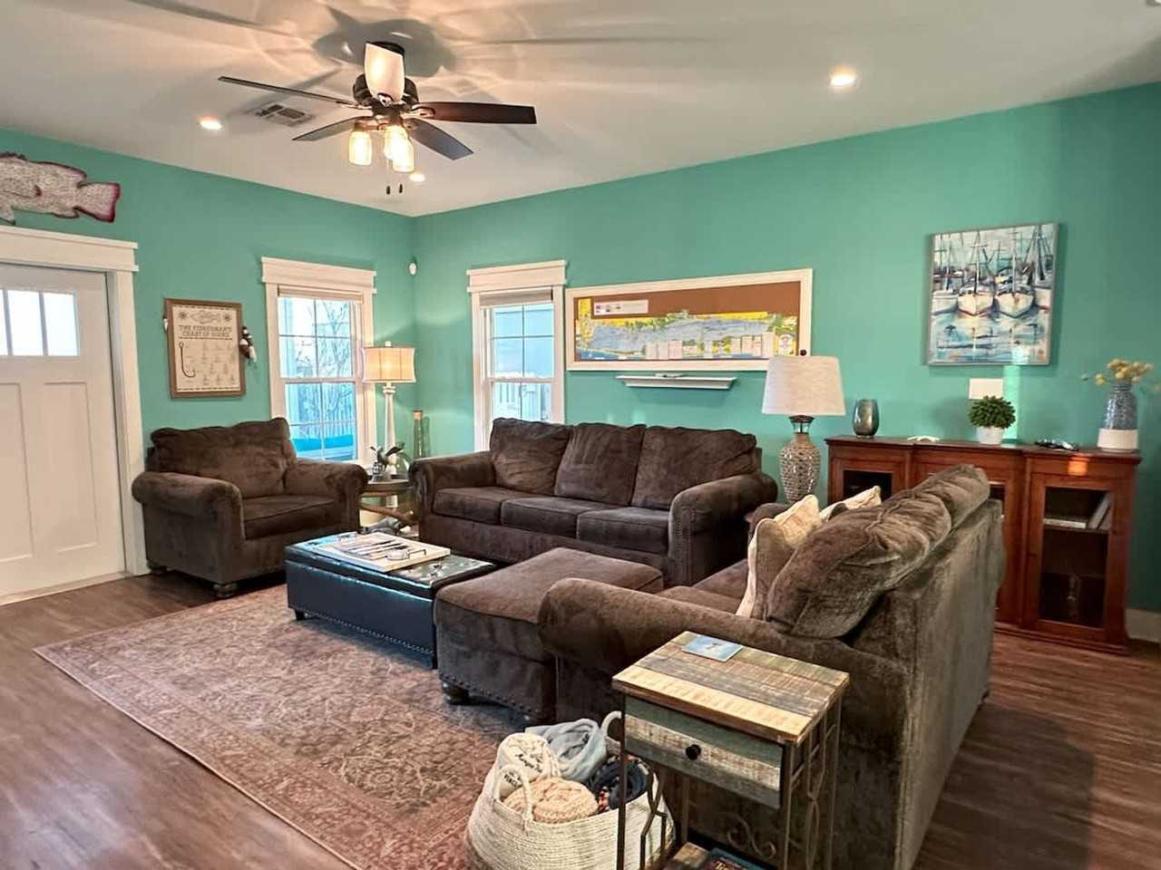 1113 Pompano Ave #1515052P - Photo 3 of 27