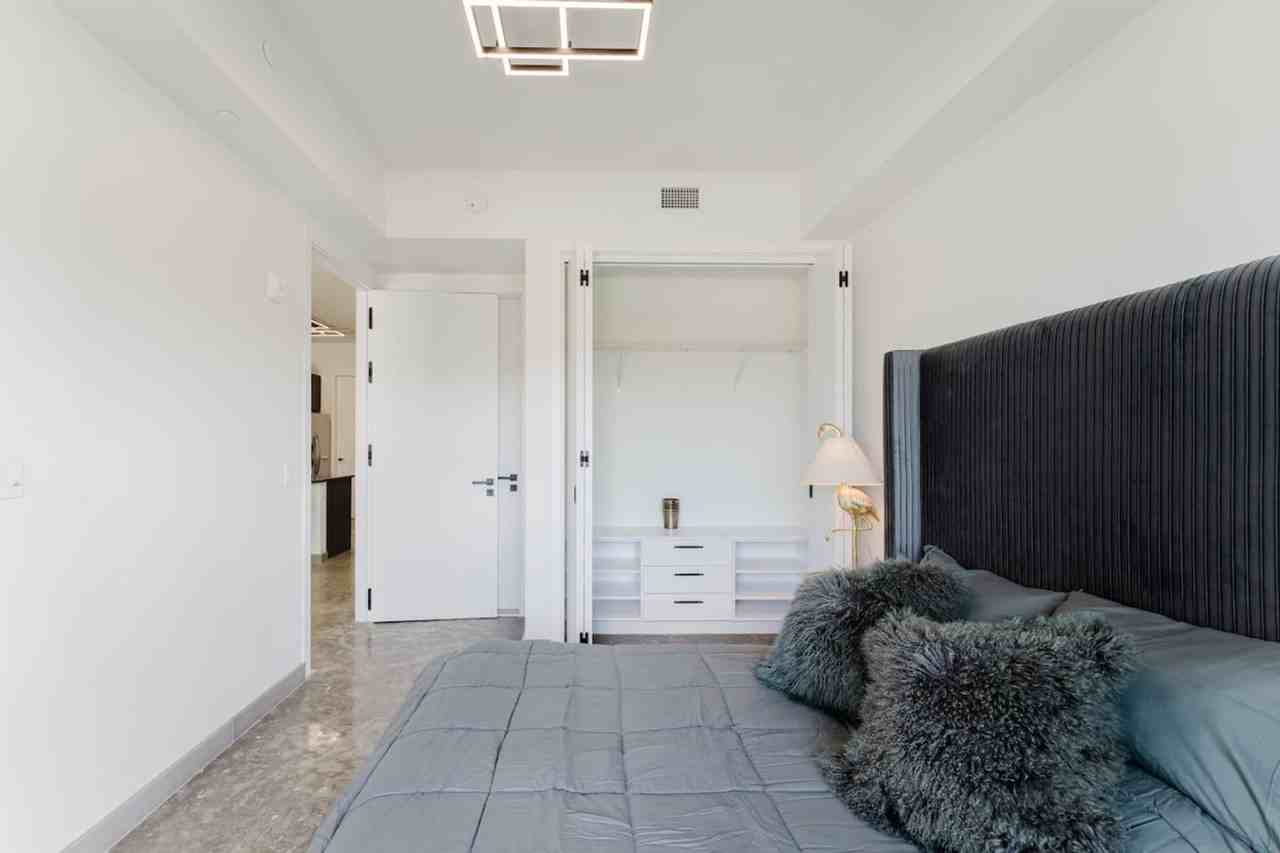 2750 Griffin Rd #1521814P - Photo 7 of 37