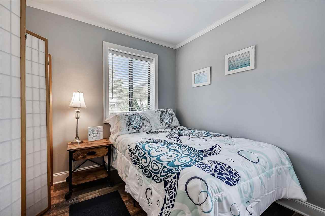 4114 Holiday Dr #1523354P - Photo 4 of 21
