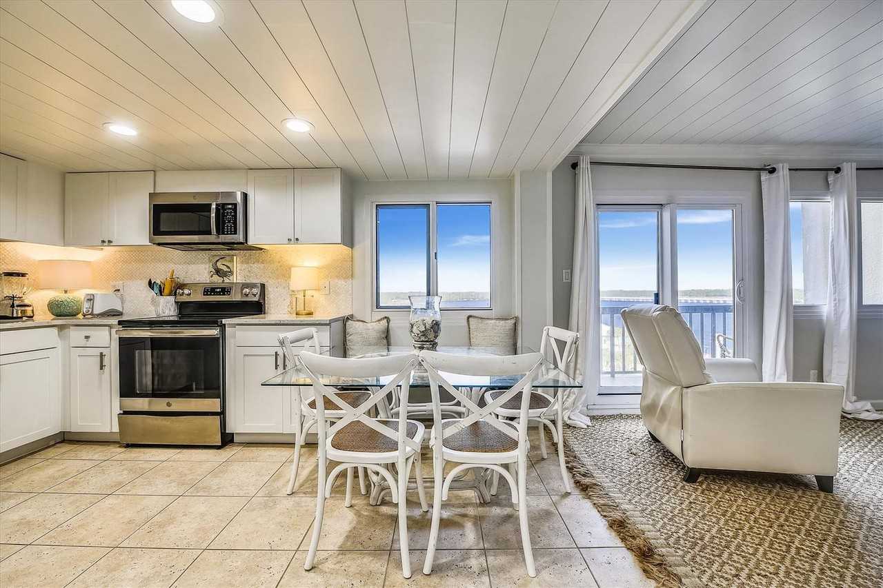 23223 Front Beach Rd #1523375P - Photo 4 of 40