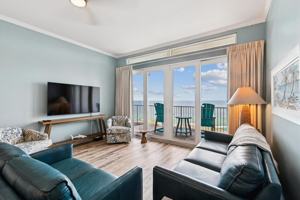featured image of 9815 Thomas Dr