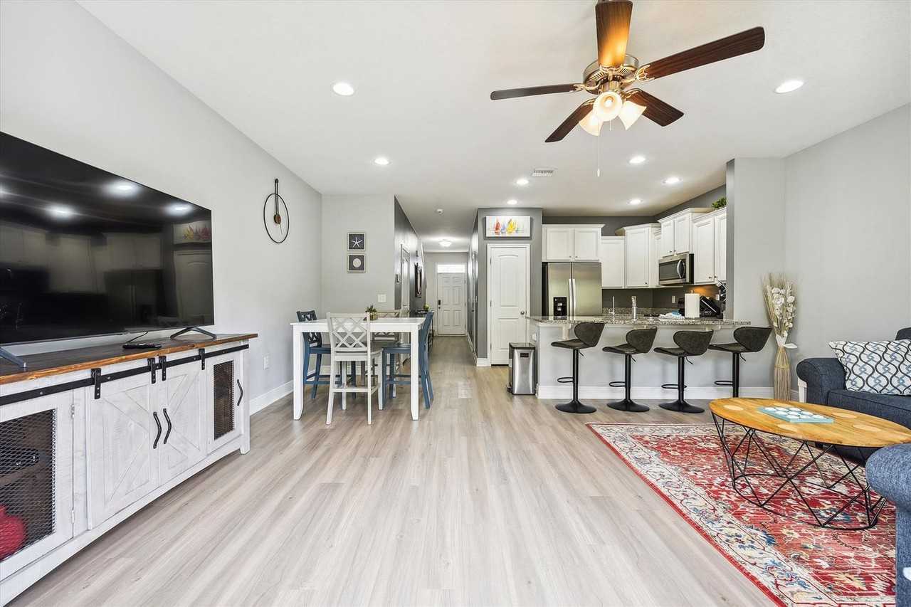 7664 Shadow Lake Drive #1523352P - Photo 3 of 36
