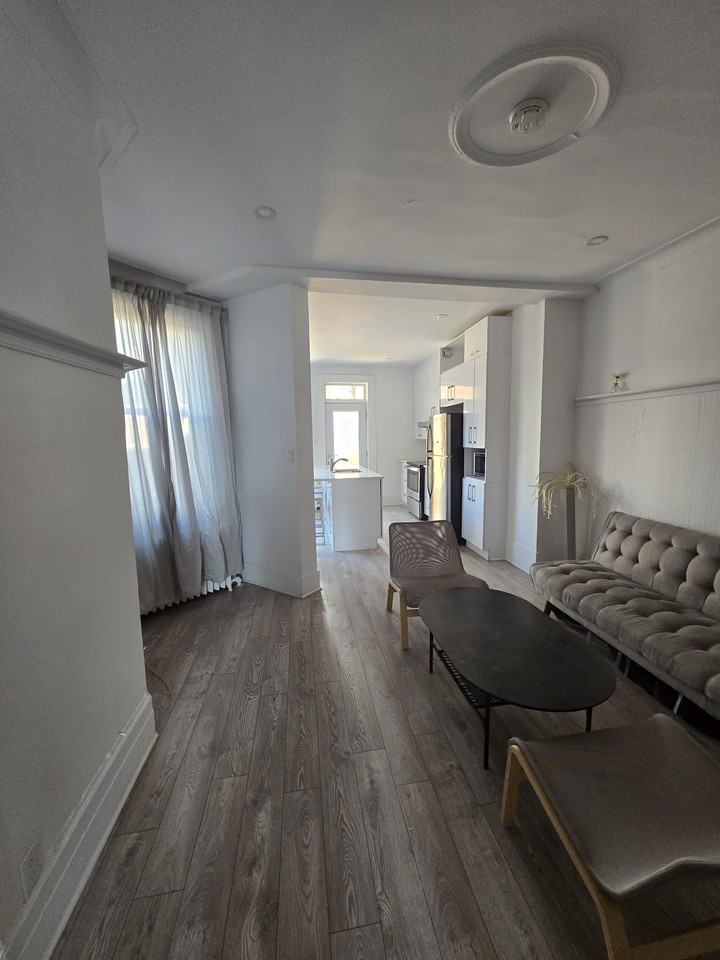 4095 Boulevard Décarie - Photo 2 of 22