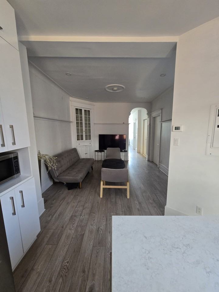 4095 Boulevard Décarie - Photo 3 of 22