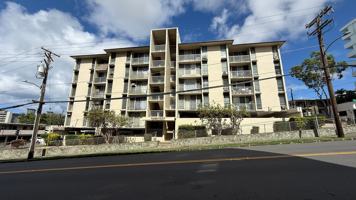 featured image of 1440 Ward Ave #402