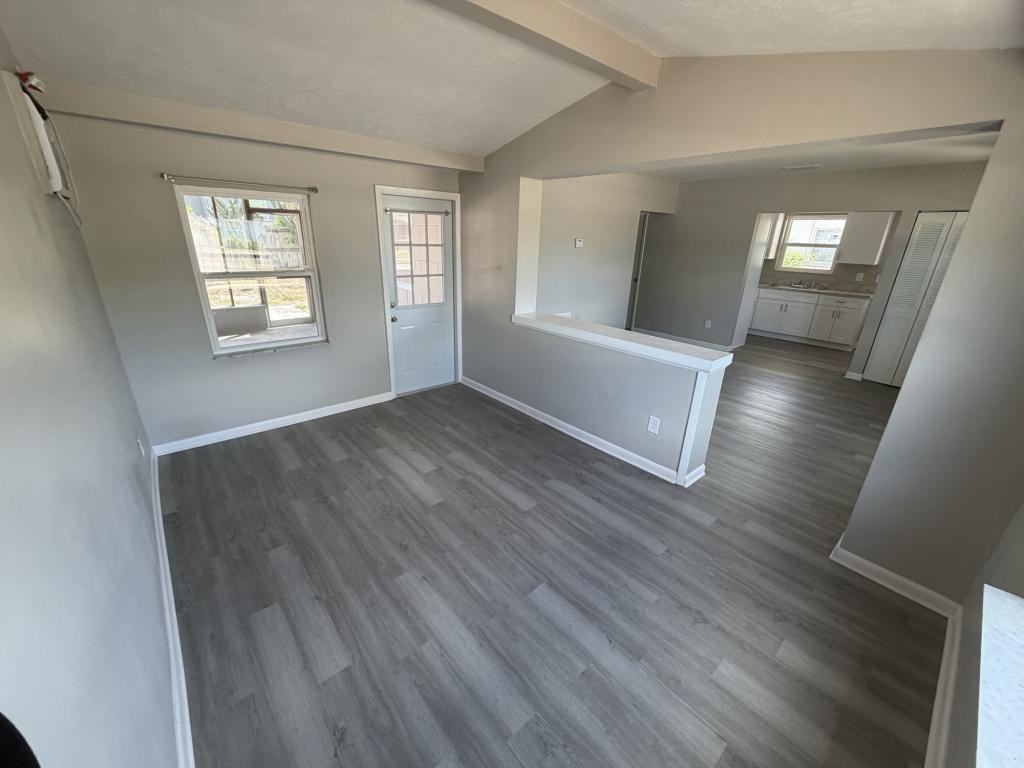 510 Stillwater Ave - Photo 3 of 12