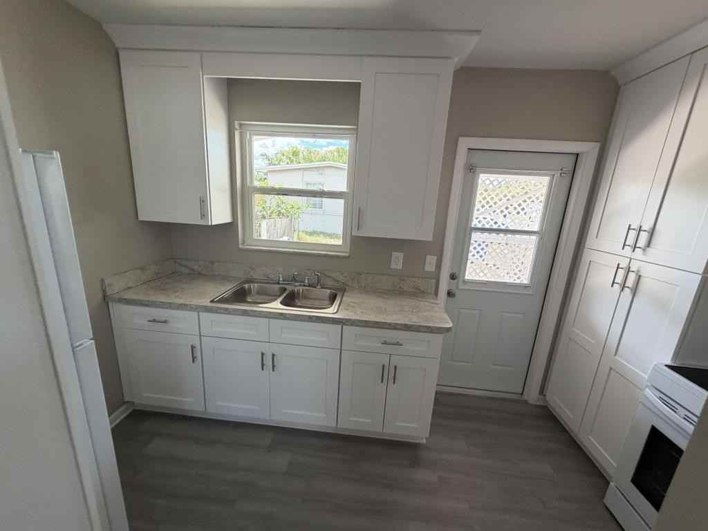 510 Stillwater Ave - Photo 6 of 12