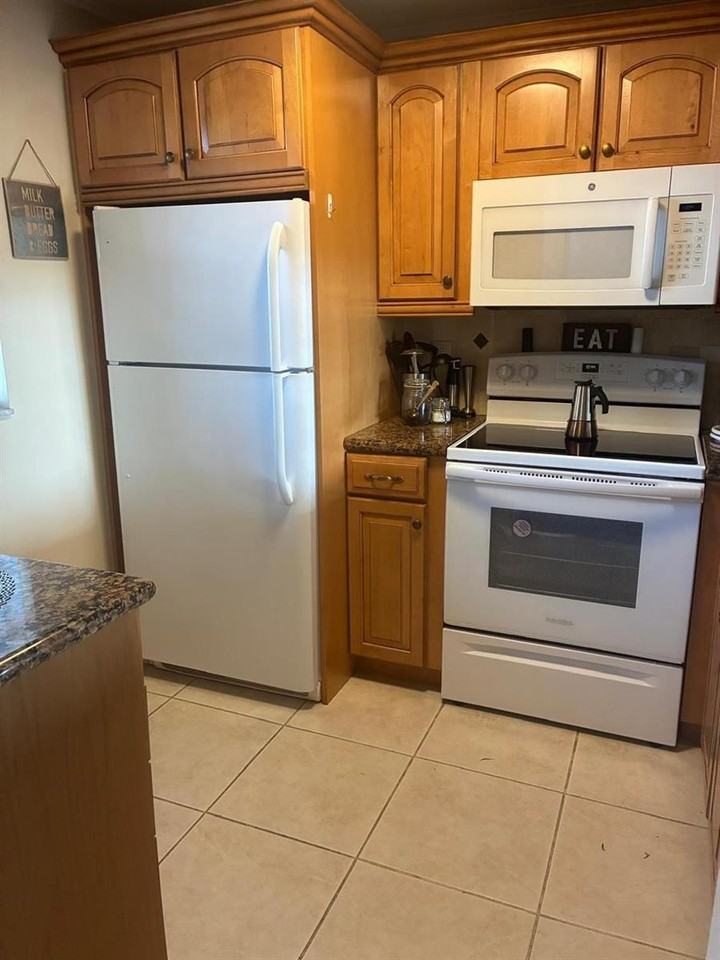 9230 Lagoon Place #408 - Photo 2 of 6