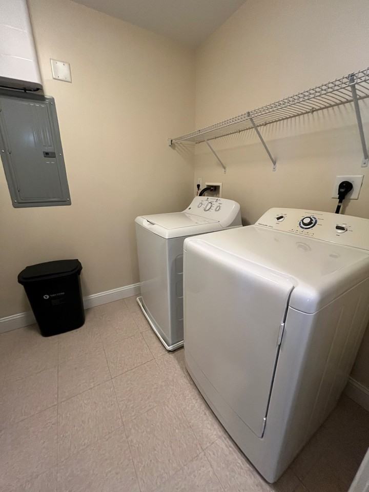 11 Hampstead Place #203 - Photo 5 of 8