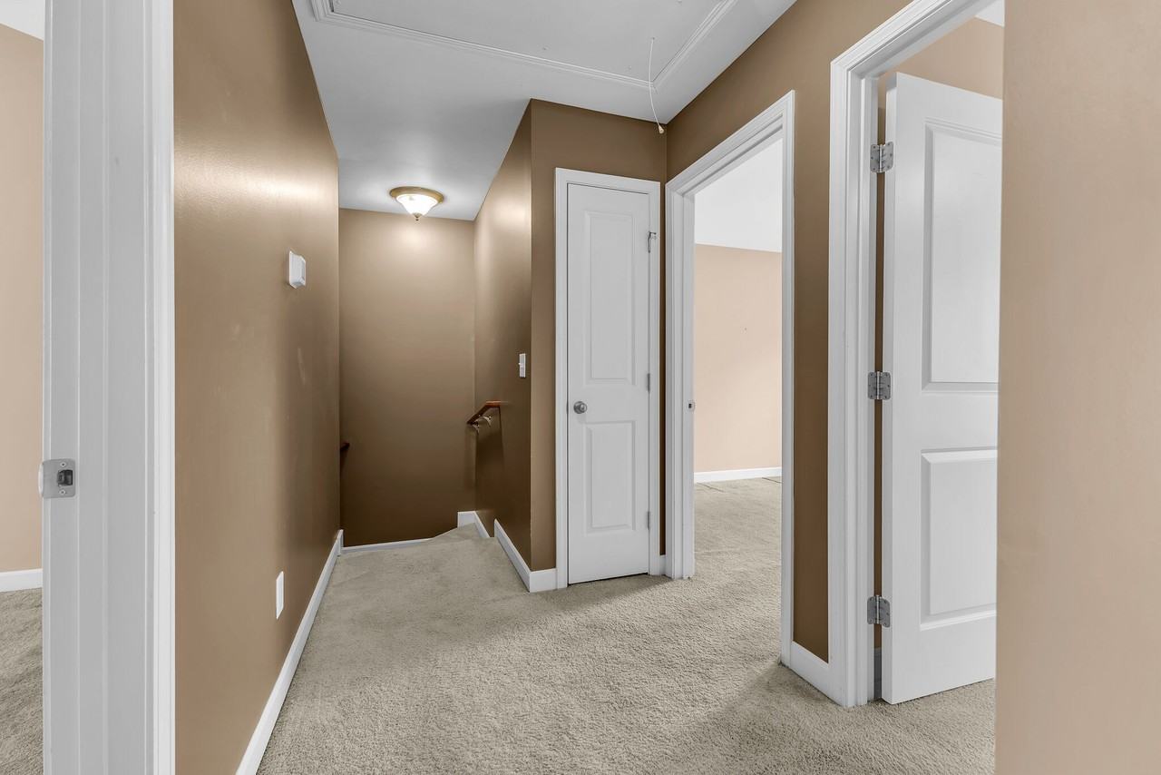 553 Rosedale Ave #1 - Photo 3 of 27
