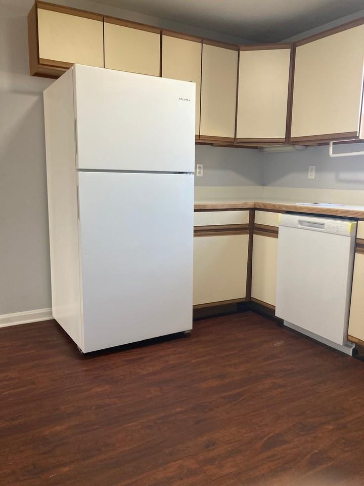 14 Saratoga Ave #4 - Photo 3 of 25
