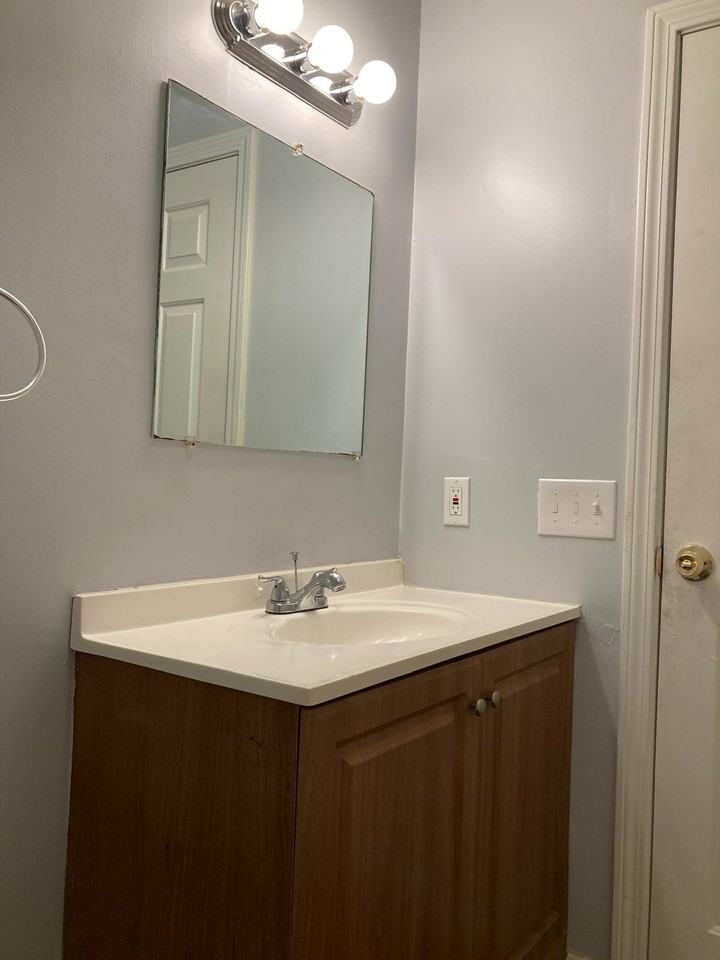 14 Saratoga Ave #4 - Photo 5 of 25
