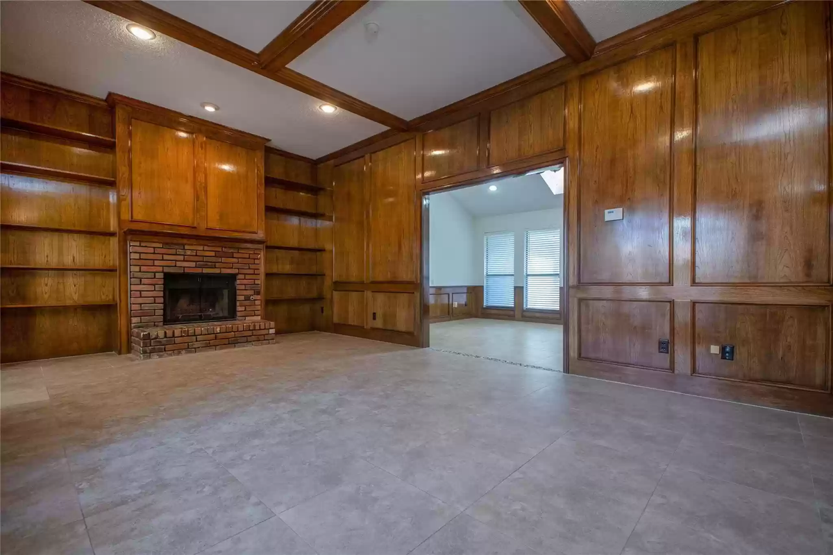 4633 Centenary Dr - Photo 4 of 21