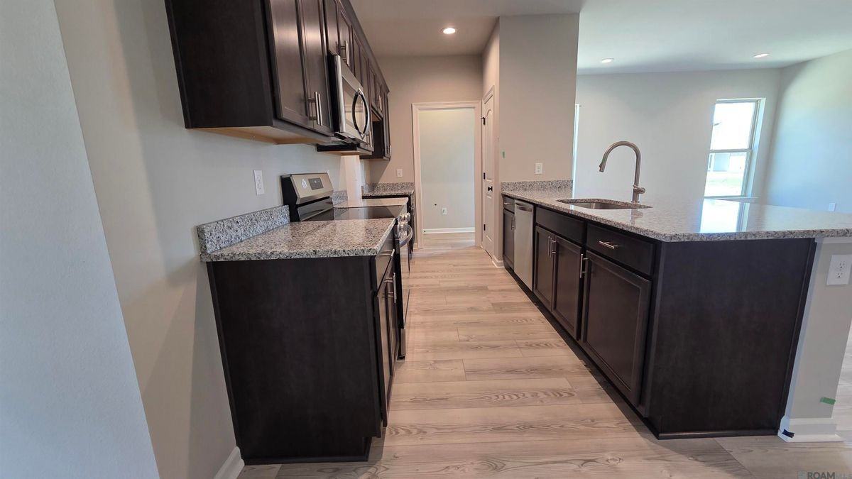 25662 Tarver Dr - Photo 3 of 21