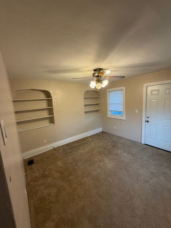 20 Pine St - Photo 4 of 8