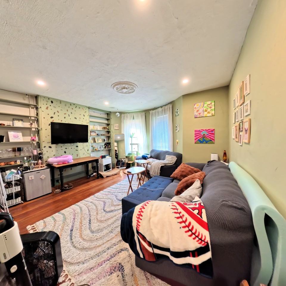 7 Kenney St #1 - Photo 4 of 8