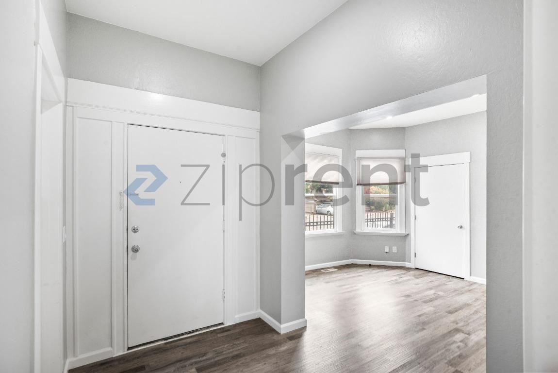 1202 Adeline St - Photo 6 of 31