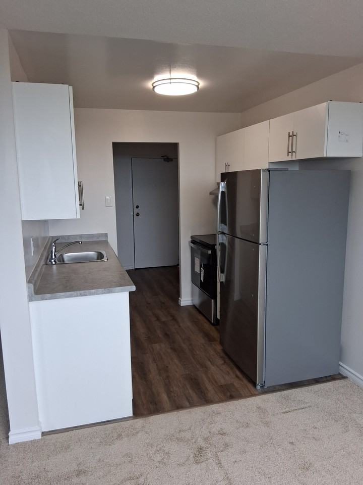 Highview Glen - Photo 5 of 10