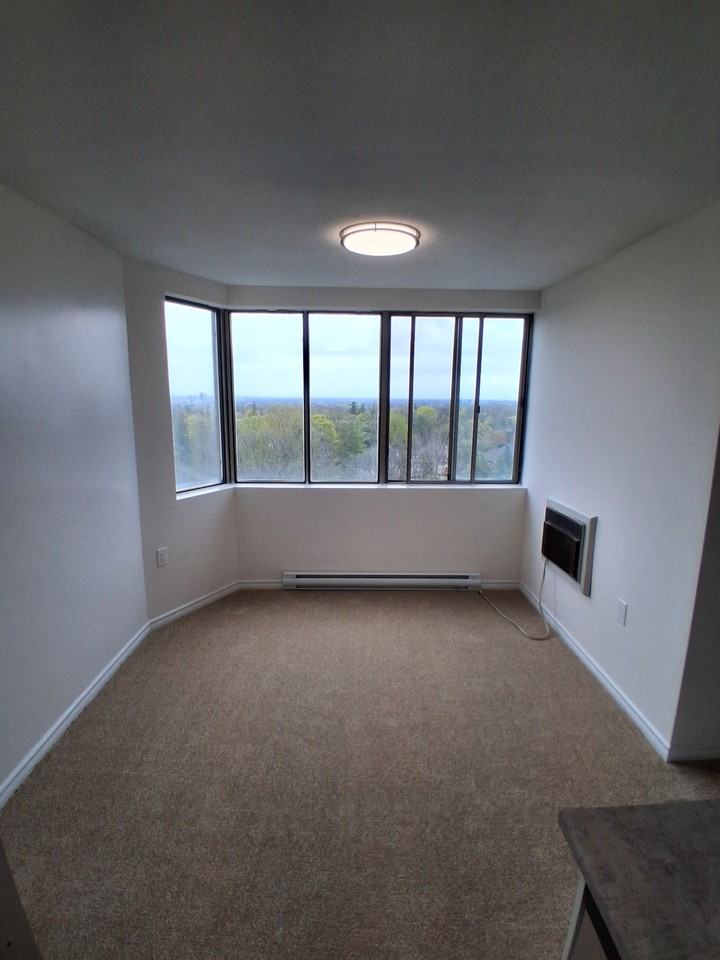 Highview Glen - Photo 7 of 10