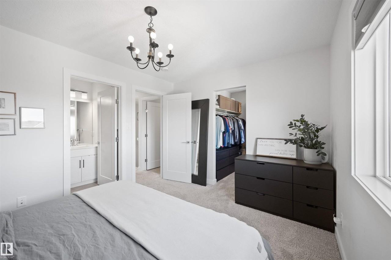 4024 Blackbird Link Northwest, Edmonton, Alberta, Canada, T5S 0K7 - Photo 6 of 28