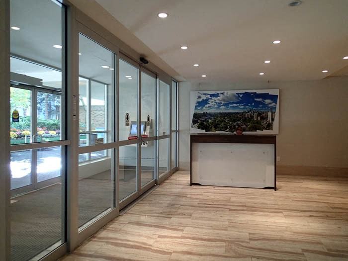 140 Carlton Street - Photo 5 of 9