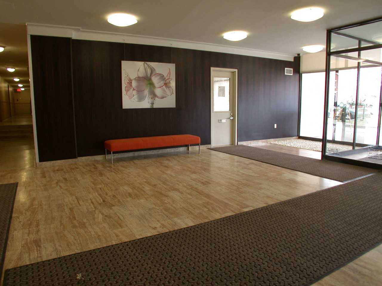 125 Neptune Drive - Photo 5 of 6