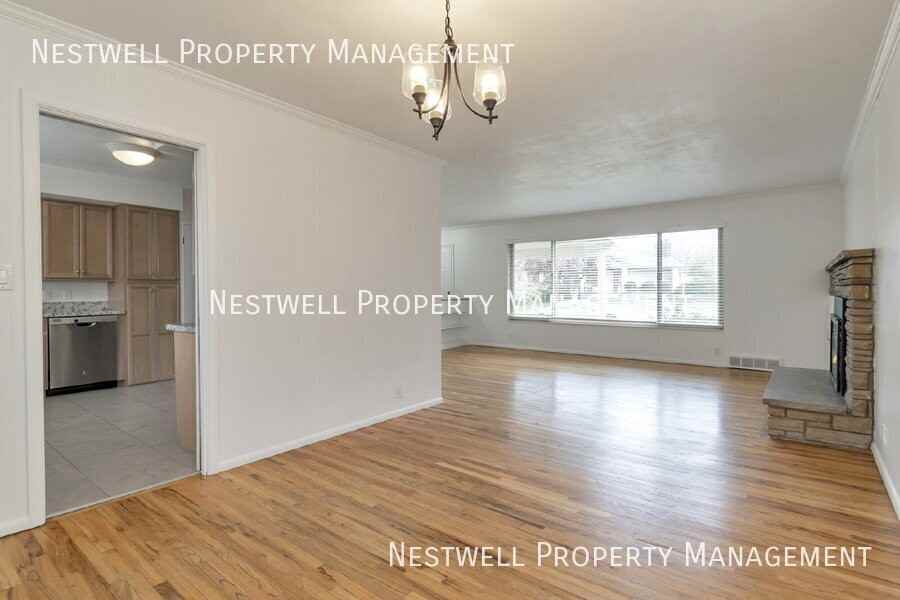3610 E Hermes Dr - Photo 4 of 29