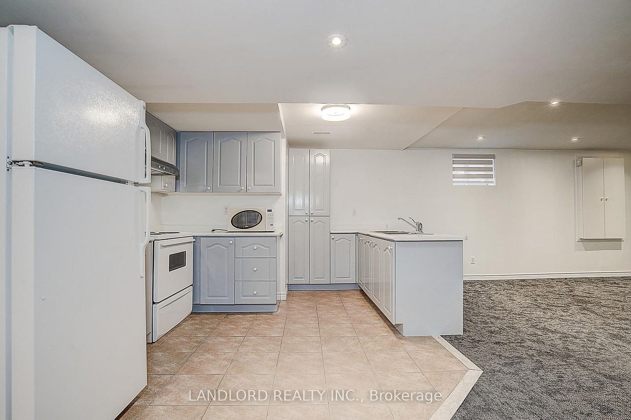 8 Wood Lane - Photo 7 of 28