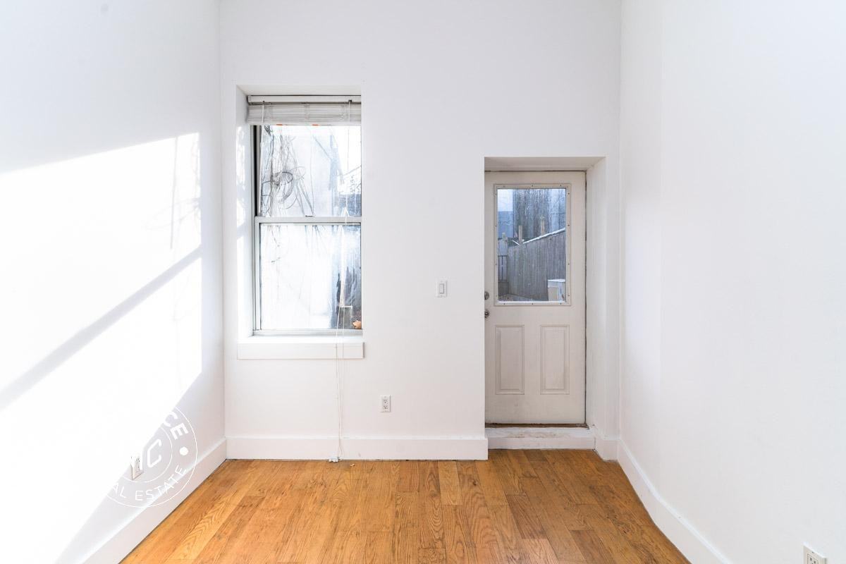 828 Saint Johns Pl #1F - Photo 3 of 11