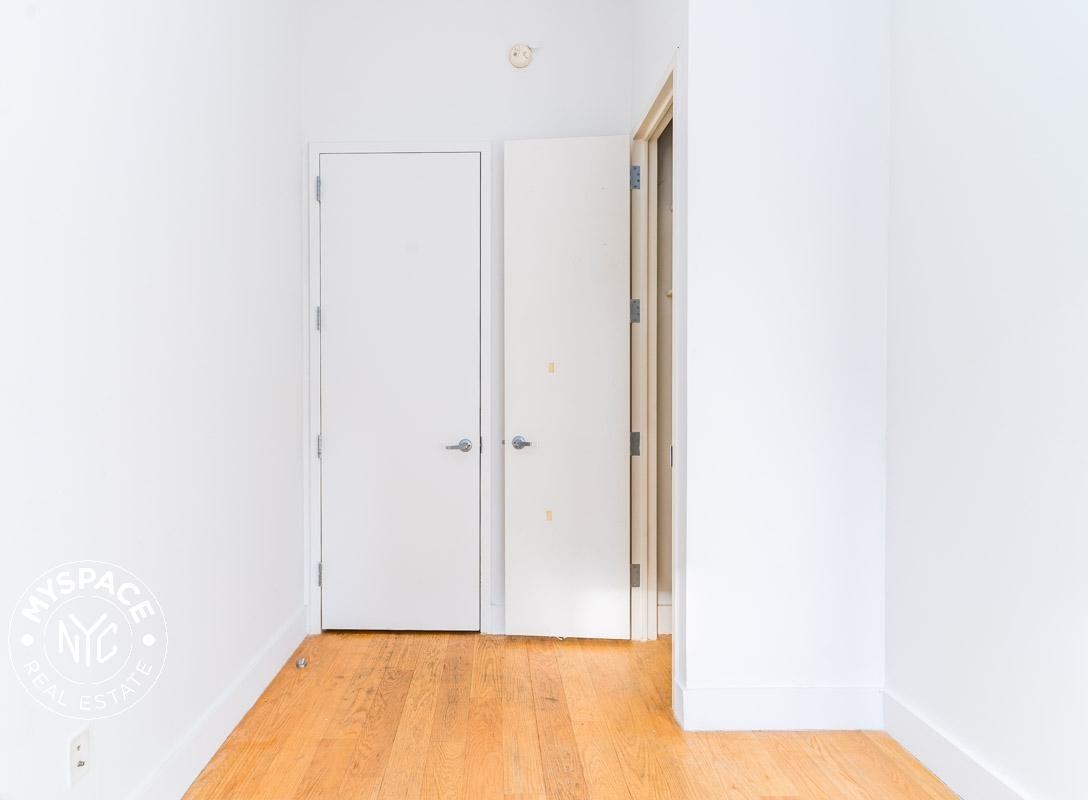 828 Saint Johns Pl #1F - Photo 4 of 11