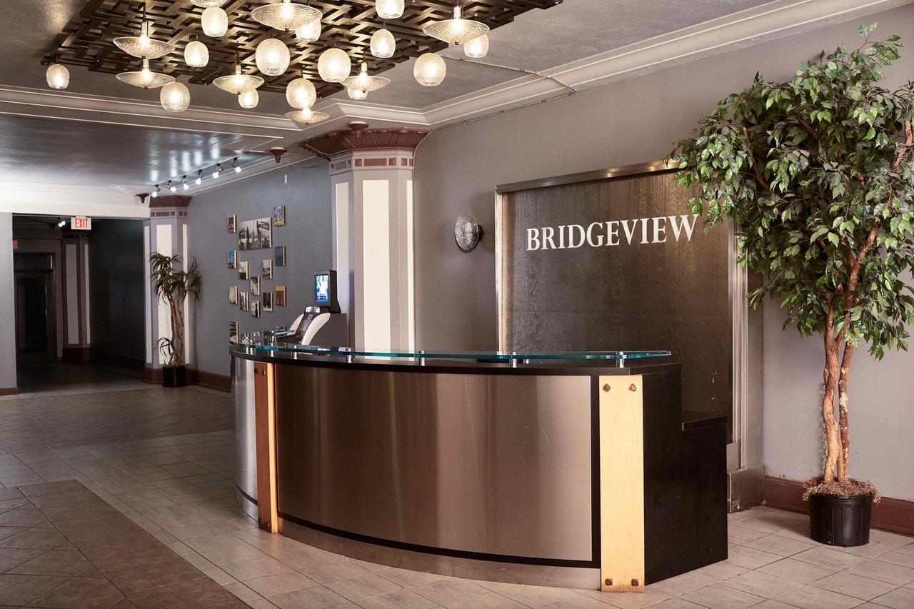Bridgeview - Photo 7 of 50