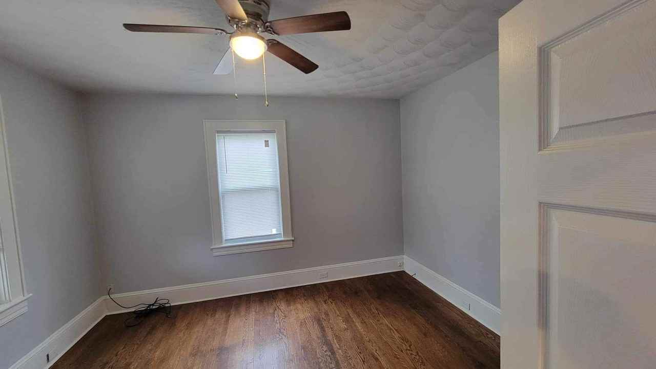114 Huntington Blvd Ne #1 - Photo 3 of 10