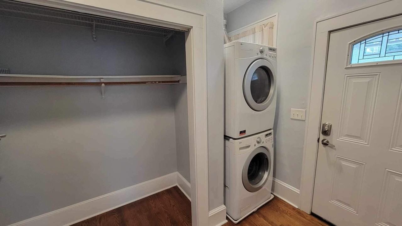 114 Huntington Blvd Ne #1 - Photo 5 of 10