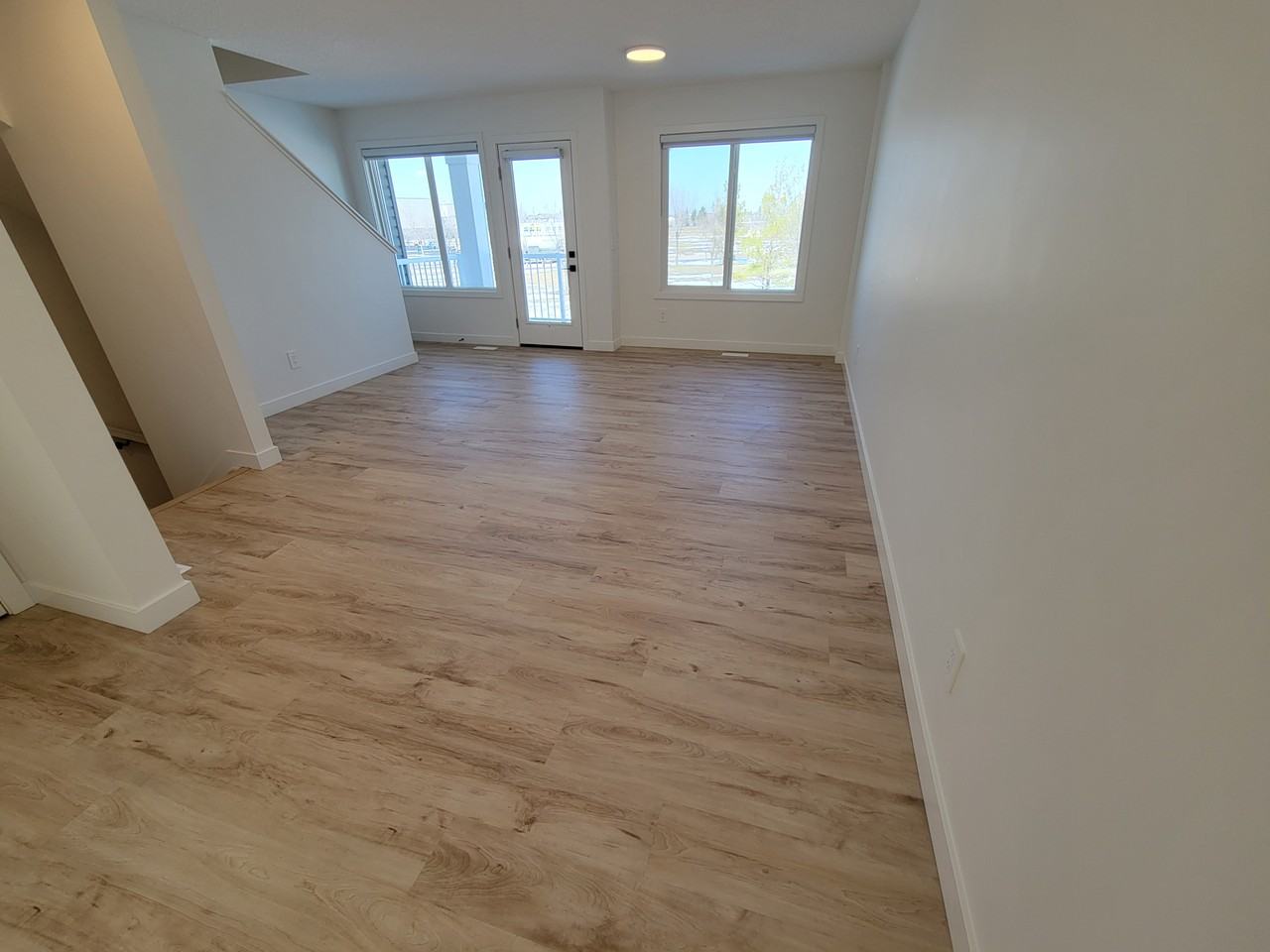 16335 84 Street NW - #82 - Photo 5 of 19