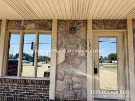 1231 Rucker Blvd - Photo 1 of 1