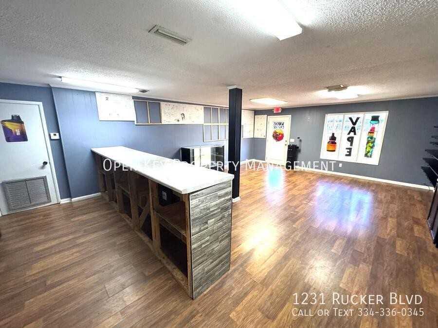 1231 Rucker Blvd - Photo 4 of 11