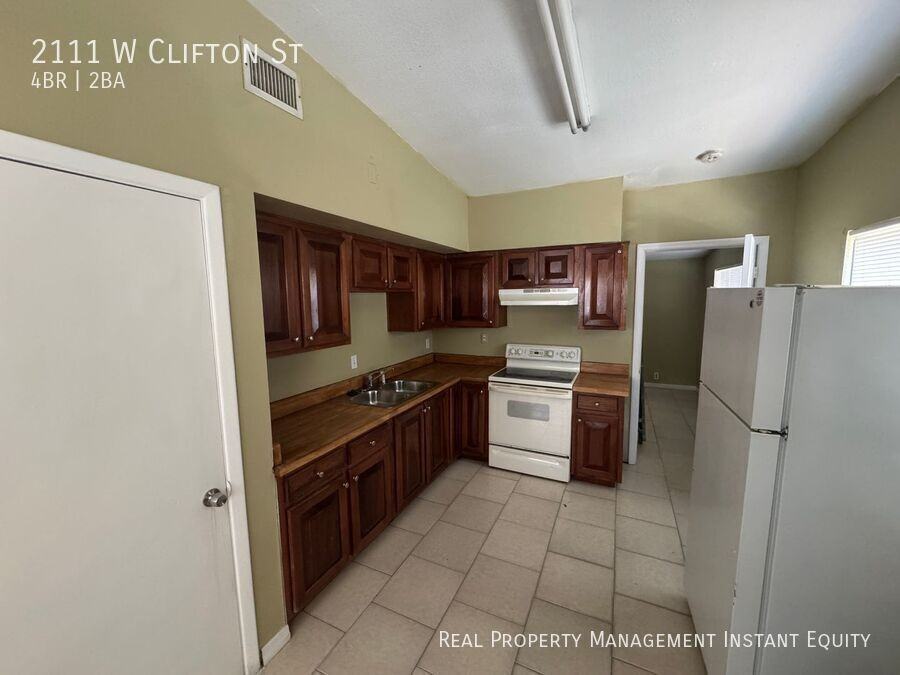 2111 W Clifton St - Photo 5 of 18