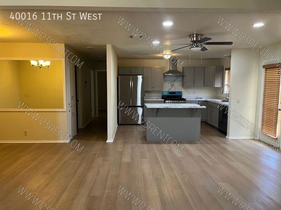 40016 11th St W - Photo 2 of 25