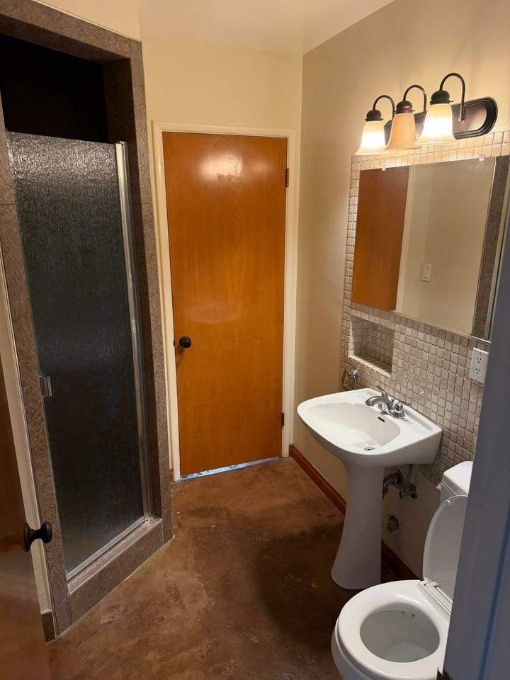 1722 Eucalyptus Dr - Photo 7 of 9