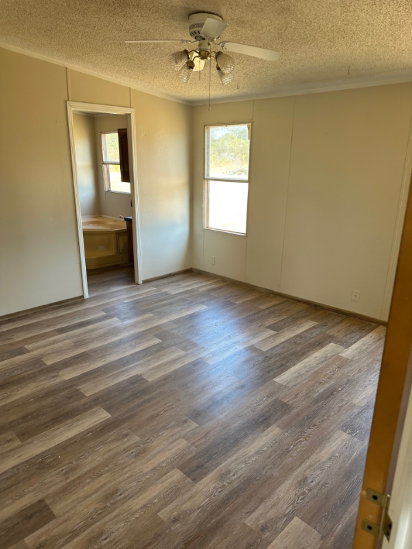 311 Crescent Meadows Ln - Photo 5 of 31