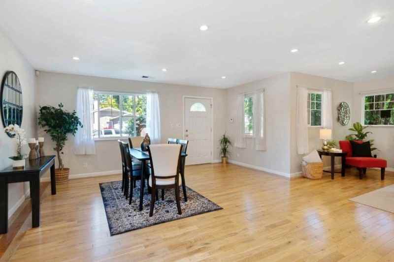 425 Oak Ave #C - Photo 2 of 8