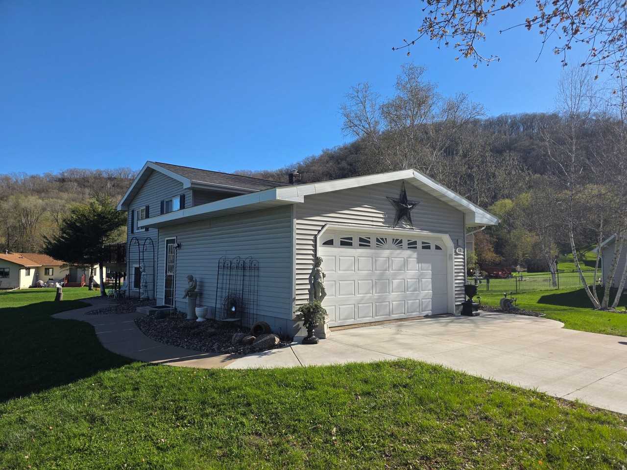 68 Warren Ct - Photo 2 of 10