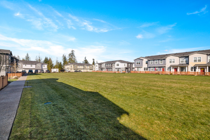 13157 175th Ave E #N5 - Photo 3 of 24