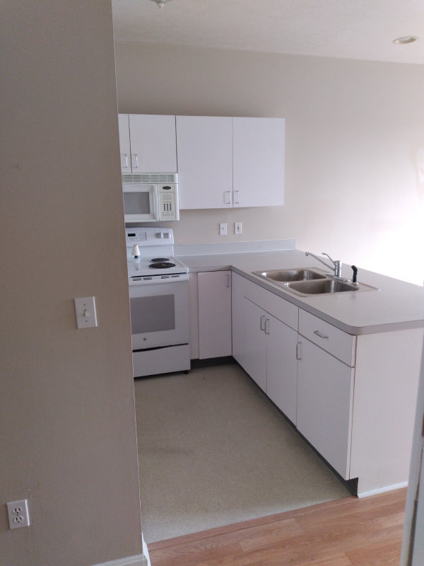 140 Middle Ave #203 - Photo 7 of 8